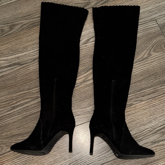 Over the Knee Suede Boots SIZE 6 LIKE NEW!! - Picture 3 of 8